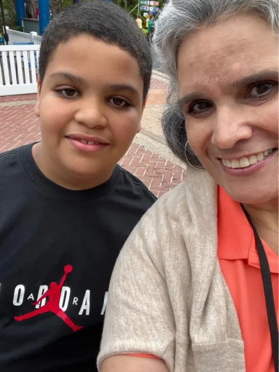 Estudiante con profesor en el zoológico1