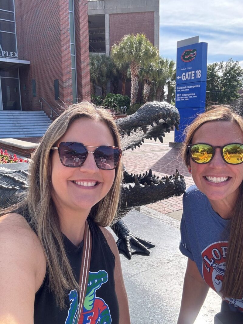 Jane y krissi sonriendo