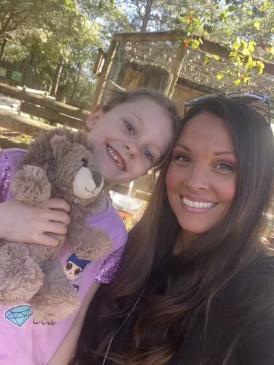 niña y mujer selfie