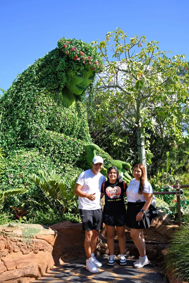 Niños en la atracción Moana